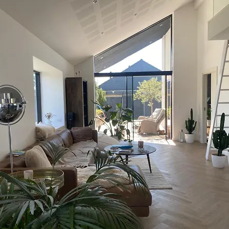 Dom wakacyjny Med Jacuzzi *