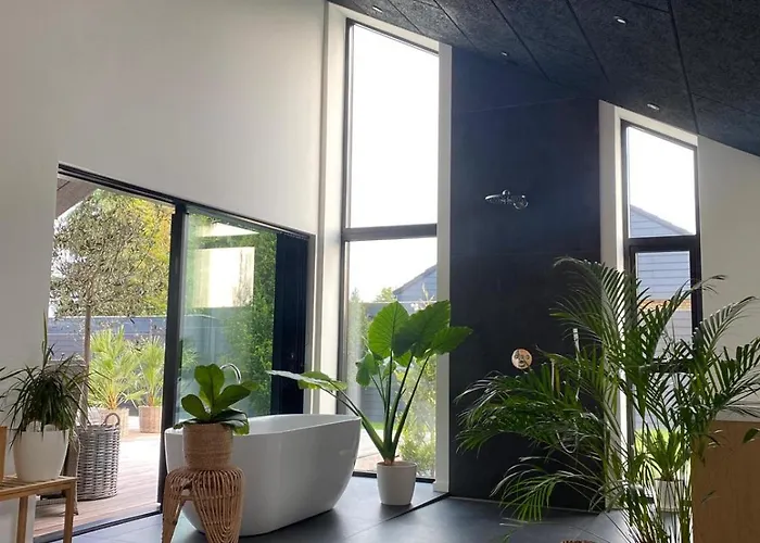 Med Jacuzzi Ferienhaus